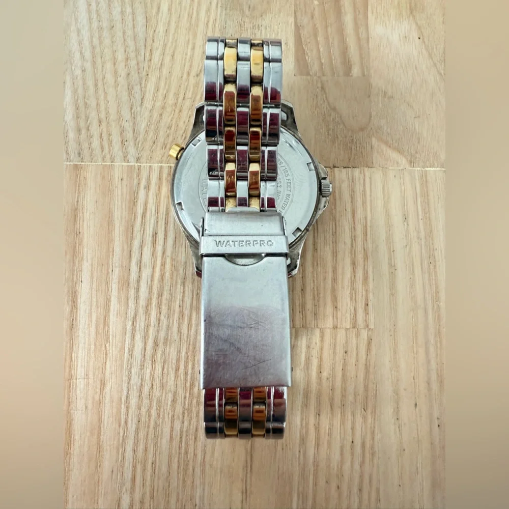 Rare Vintage Guess waterpro men’s two tone diver watch NEW BATTERY